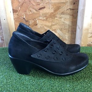 NAOT Black Strap Suede Heel Clogs Shoes Women’s Size 8.5
